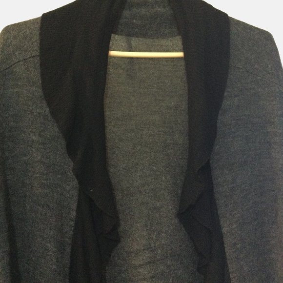 Terra Nostra Open Front Shawl Poncho - Picture 2 of 4